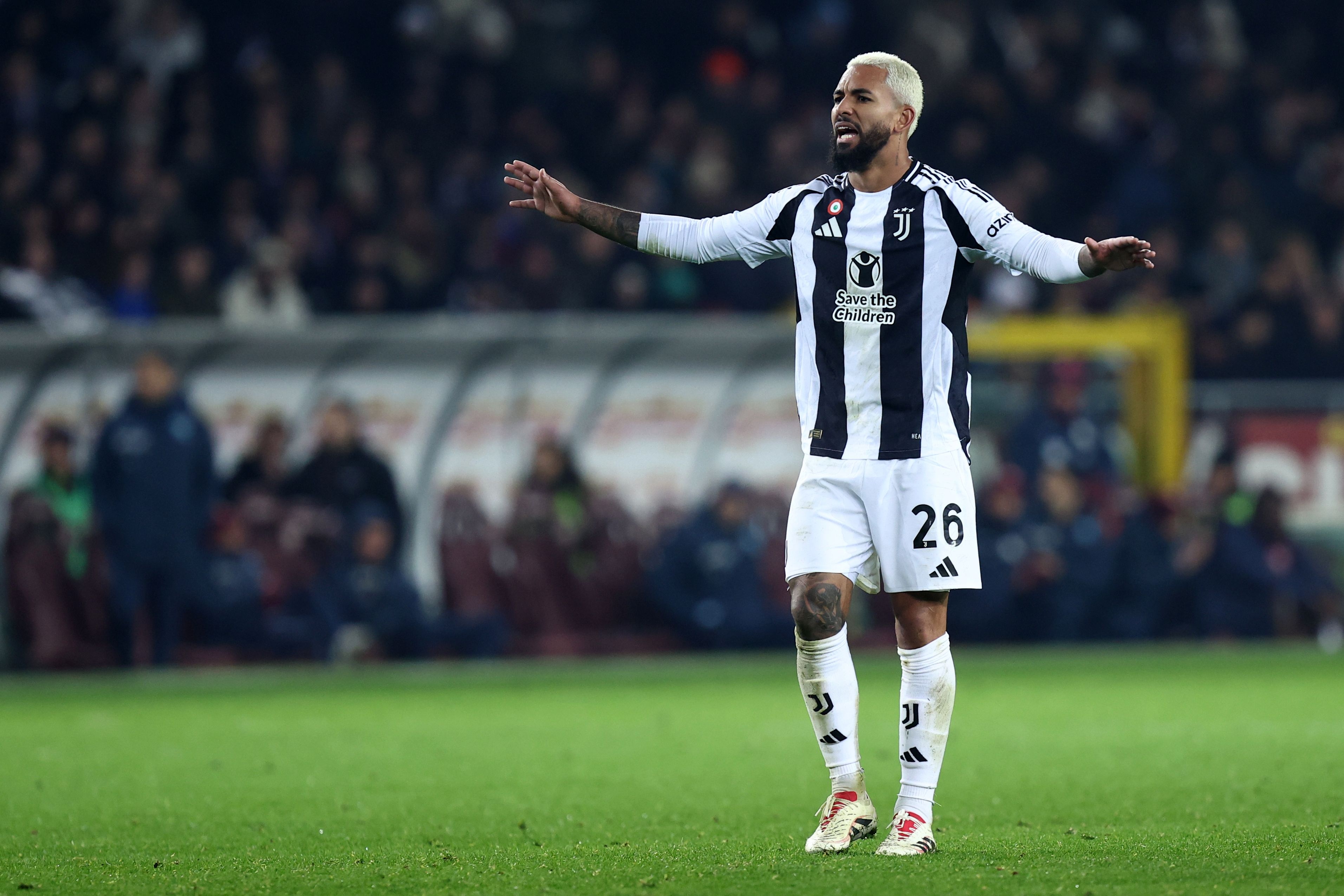 佩杜拉：尤文降低了要价，以确保森林强制买断道格拉斯-路易斯