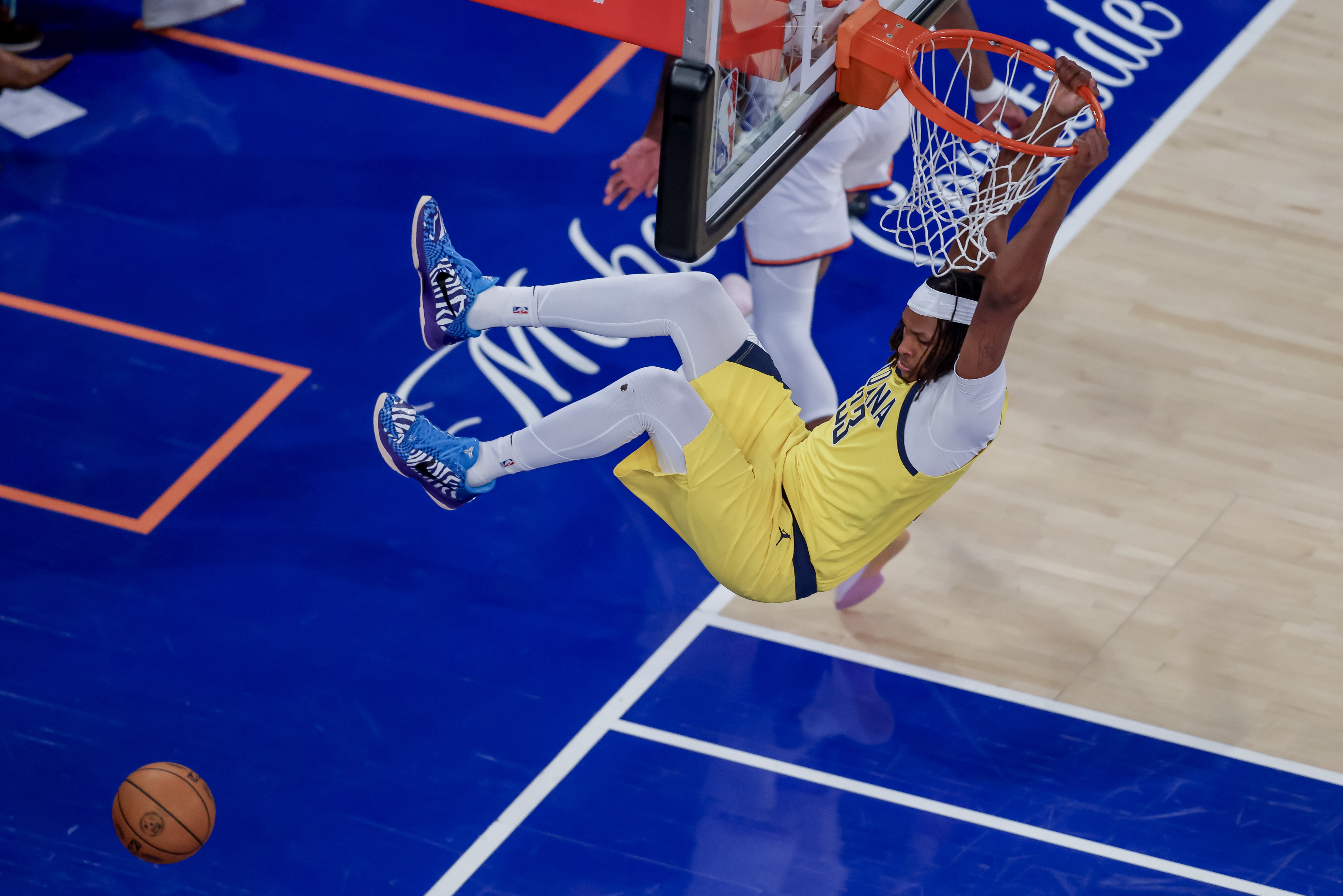 NBA东部关键引援盘点：雄鹿得特纳搭档字母哥，76人收获探花秀，老鹰连签两将补强阵容