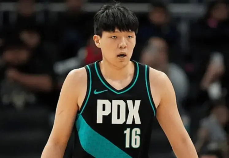 乐鱼官方网站-杨瀚森G联赛半场出战15分钟，得到10分10篮板2助攻1盖帽