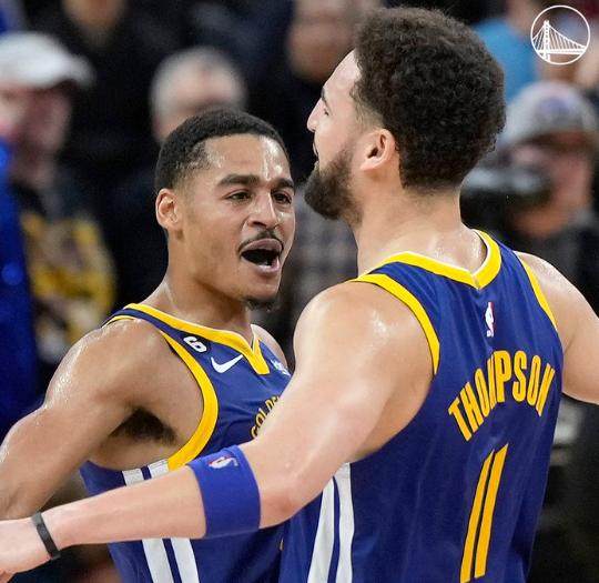 乐鱼官方网站-普尔与汤普森合砍72分 勇士四连胜更靠顶级防守