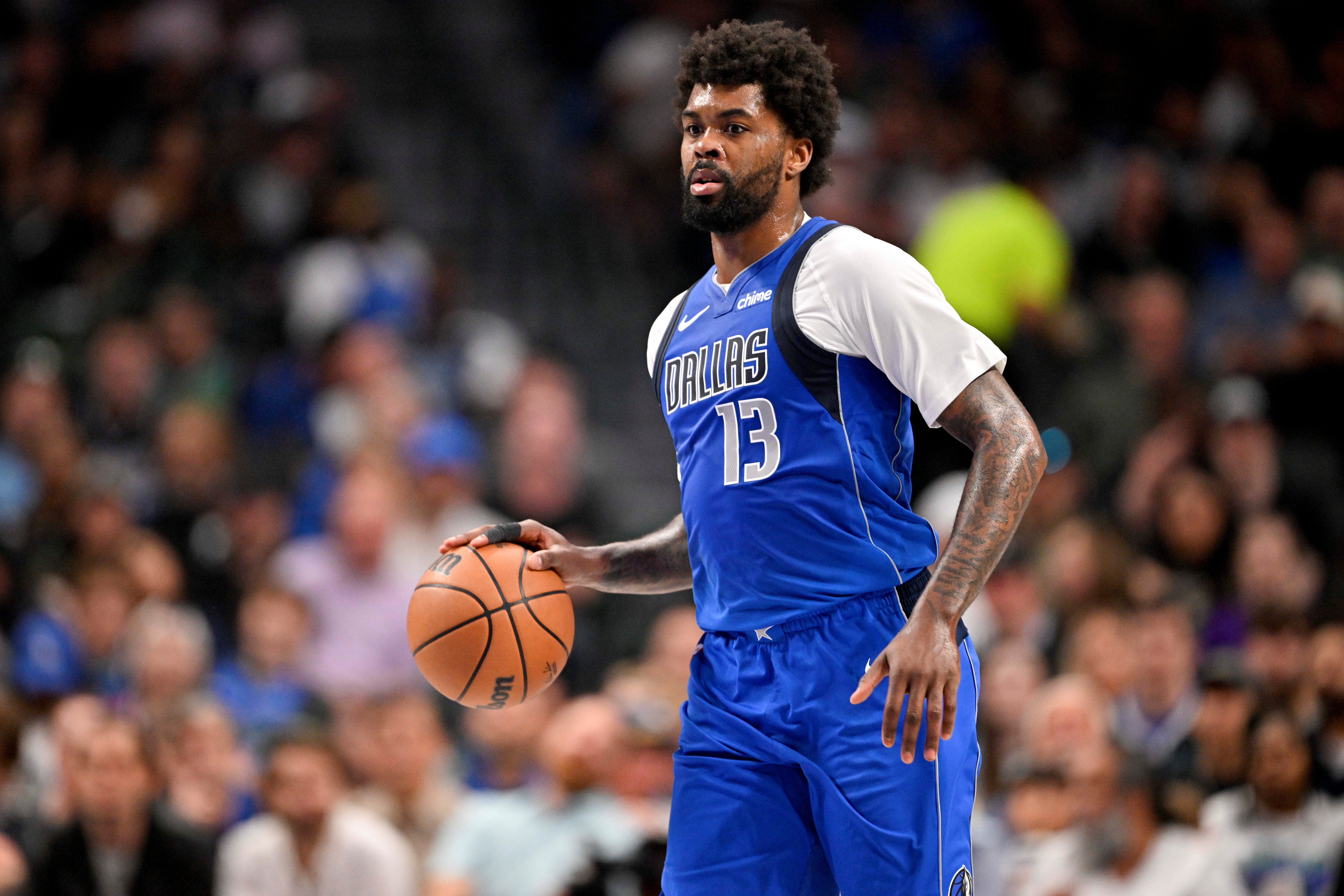 马绍尔因臀部挫伤退赛！基德：目前还未列为缺阵 明天看感觉如何